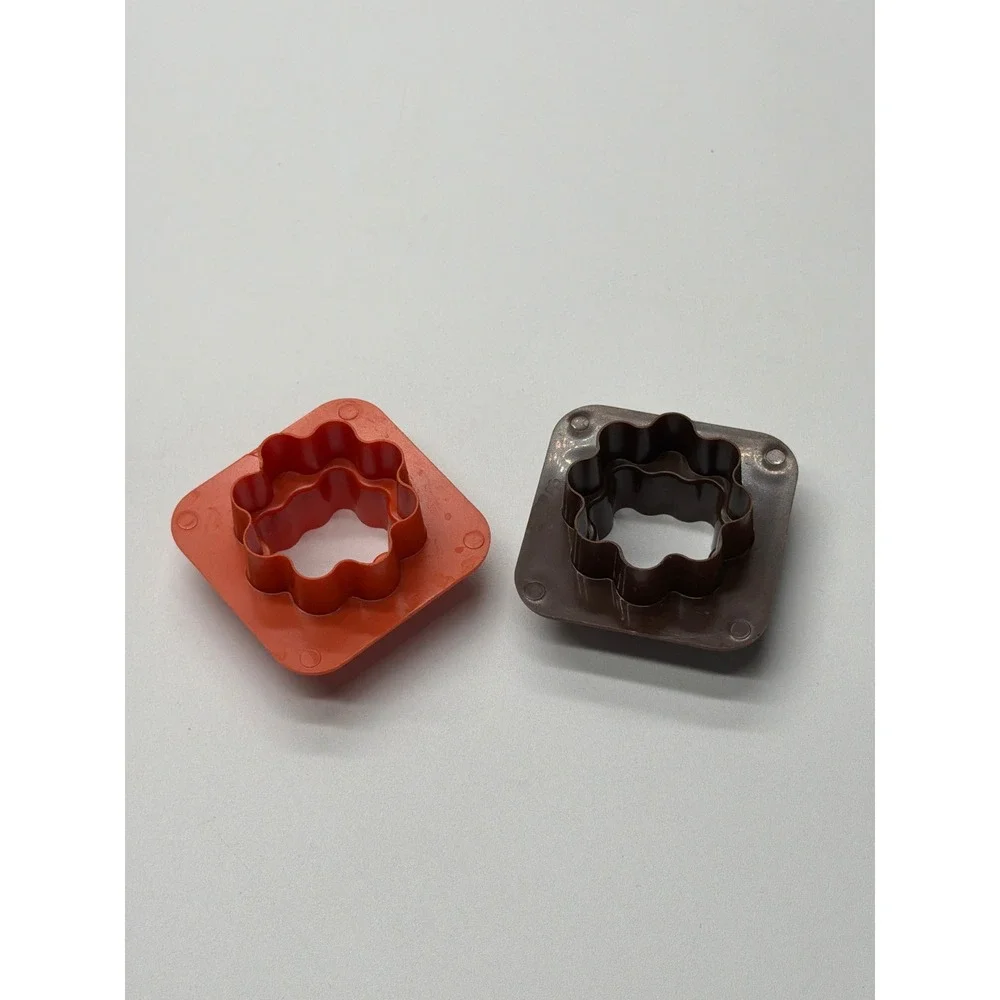 Vintage Tupperware Cookie Cutters Set of 2 Scalloped Square Orange Brown 797-1 6
